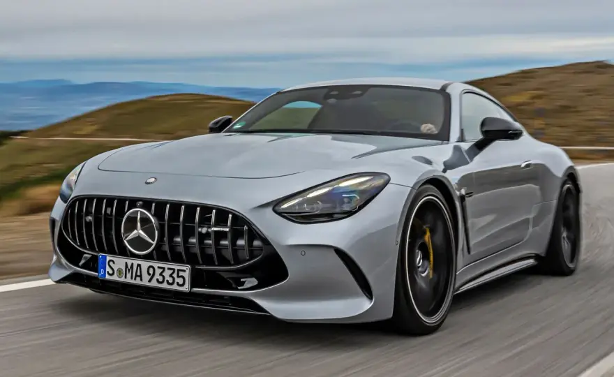 Mercedes-AMG GT - Która wersja ma najwięcej sensu? Osiągi i koszty
