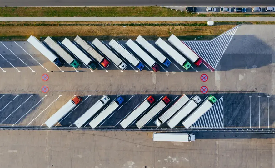 Sanitariaty dla kierowców - Jak wybrać dobry parking?
