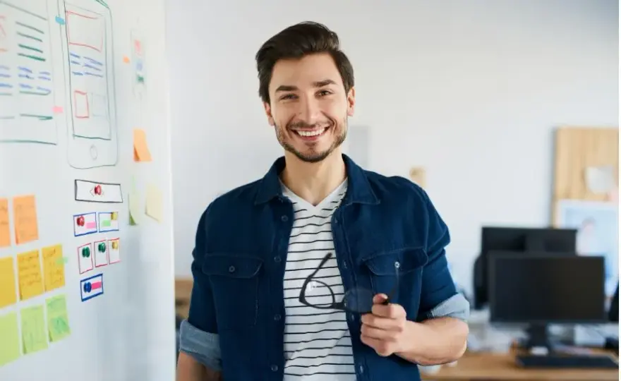 Realne zarobki na tworzeniu stron internetowych: od freelancera do etatu