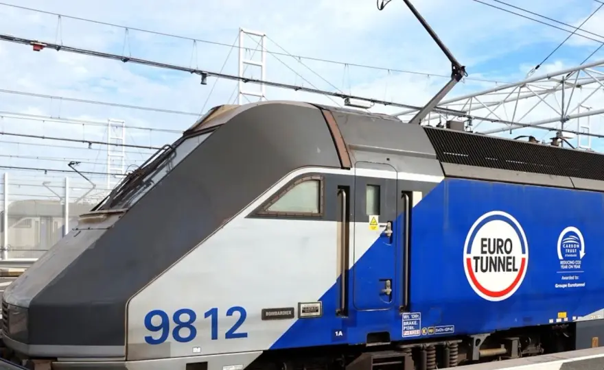 Tunel pod kanałem La Manche - Lepiej niż prom? Sprawdź!