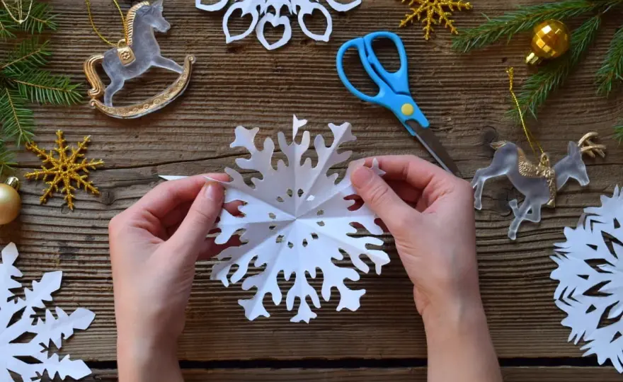 Jak zrobić ozdoby na choinkę? Proste DIY krok po kroku