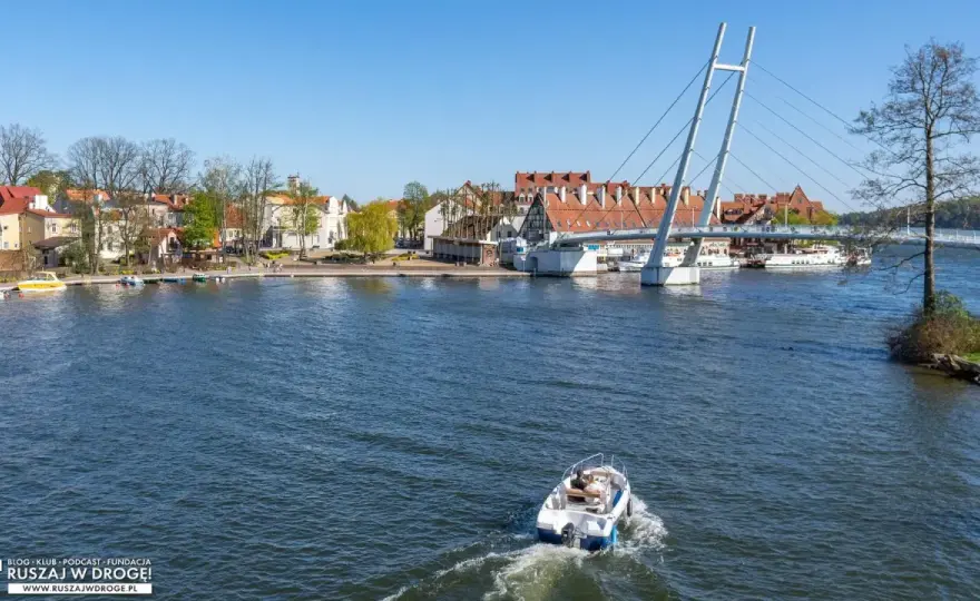 Mikołajki: Co zwiedzić? Odkryj serce Mazur i zaplanuj urlop!