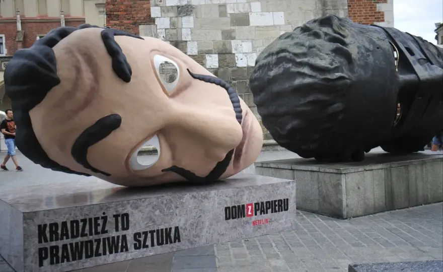 Rzeźba z papieru: Od gazety do arcydzieła. Pełny poradnik.