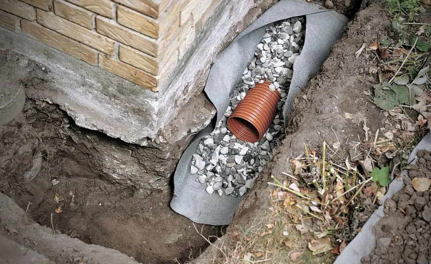 Drainage am Haus - Wann sie hilft & wie sie funktioniert