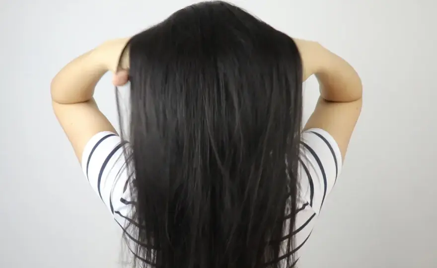 Cómo quitar el frizz del pelo sin complicarte