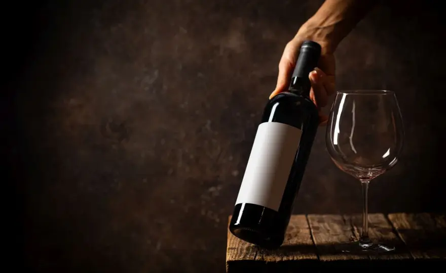W jakiej temperaturze zamarza wino - Jak uratować butelkę?