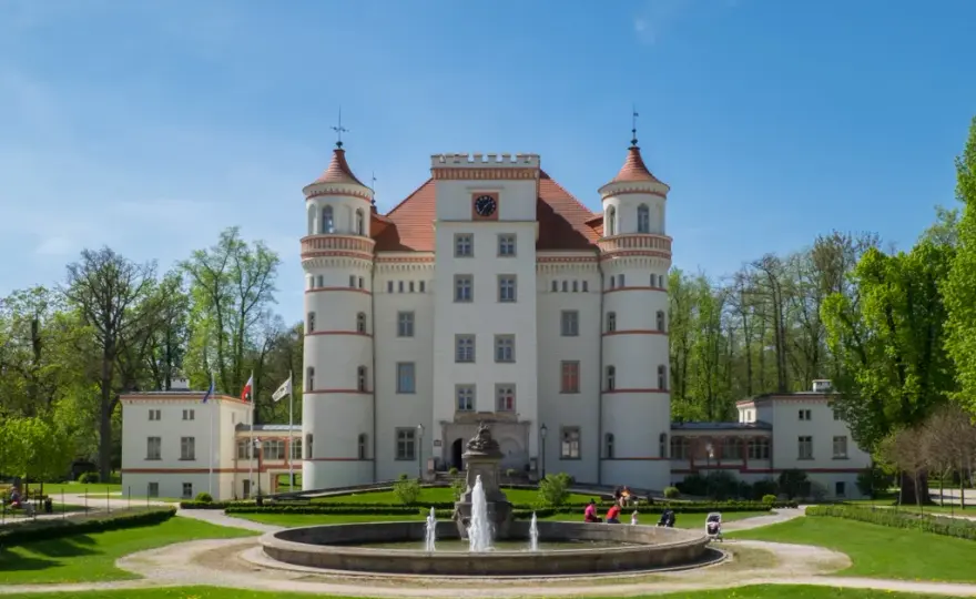 Jelenia Góra: Atrakcje, Karkonosze, Dolina Pałaców co warto?