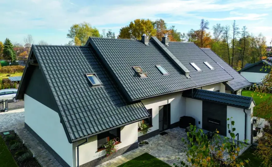 Dach wielospadowy - czy warto? Koszty, przepisy i praktyczne porady