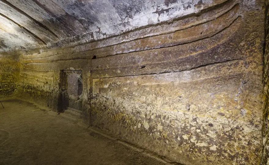 S'Incantu - Domus de Janas: La casa dei morti in Sardegna