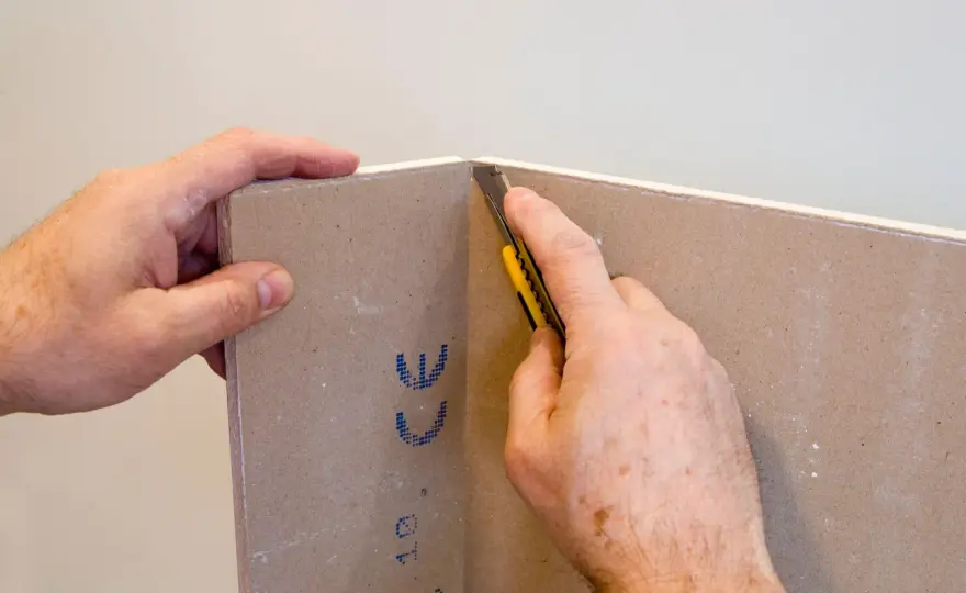 Come tagliare il cartongesso senza rovinare i bordi