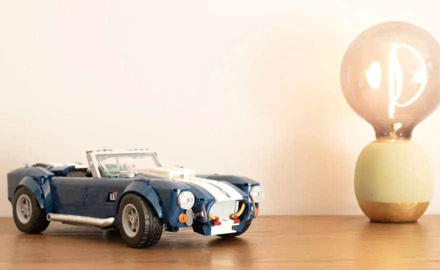 LEGO Icons Shelby Cobra 427 S/C - lohnt sich das Displaymodell?