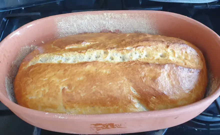 Jak upiec idealny chleb z garnka rzymskiego na drożdżach: przepis krok po kroku