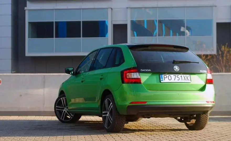 Pojemność baku Skoda Rapid – co musisz wiedzieć przed zakupem