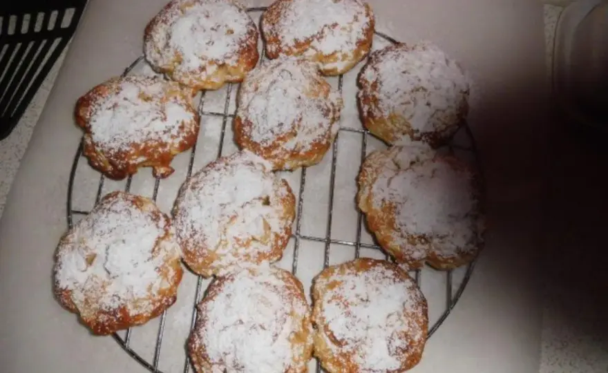Apfeltaler mit Quark - Saftig, schnell & ohne Hefe backen