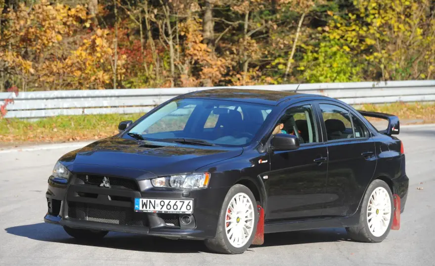 Mitsubishi Lancer IX - Czy warto kupić? Poradnik kupującego