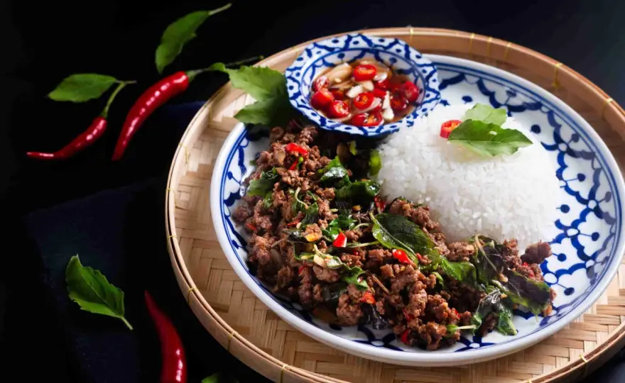 Pad Kra Pao - Så lyckas du med den thailändska klassikern