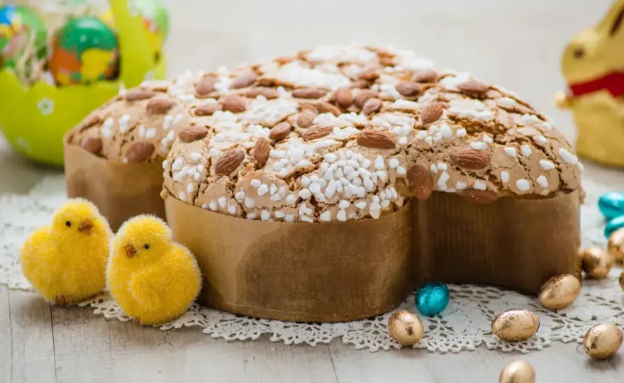 Dolci pasquali italiani - colomba, pastiera e specialità regionali