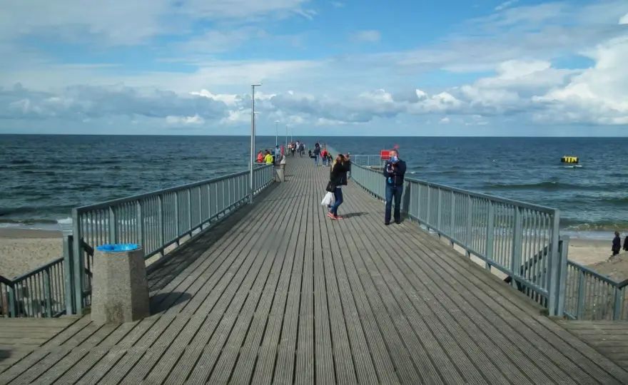 Spacer w Chłopach - Molo, plaża i rybacki klimat bez tłumów