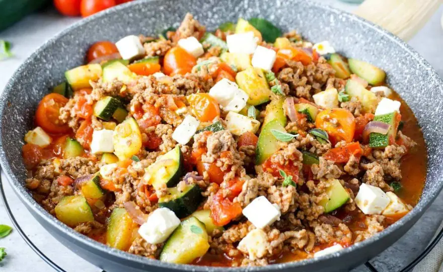 Zucchini-Hackfleisch-Pfanne - So gelingt sie ohne wässrig zu werden
