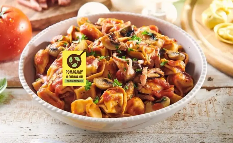 Tortellini z szynką parmeńską: Szybkie przepisy, sosy i triki!
