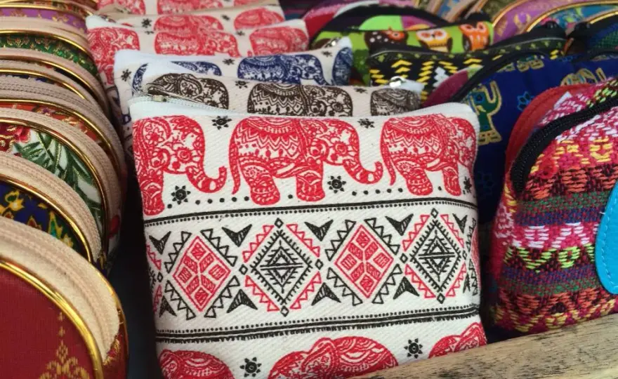 Indie: Co kupić? Przewodnik po skarbach, targowaniu i pamiątkach