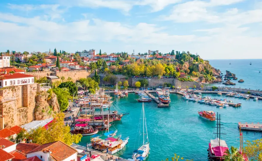 Czy Antalya jest bezpieczna? Aktualne informacje i porady dla turystów