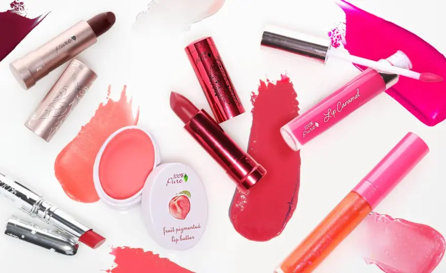 Lippenstift-Inhaltsstoffe verstehen - Dein Guide zur perfekten Formel