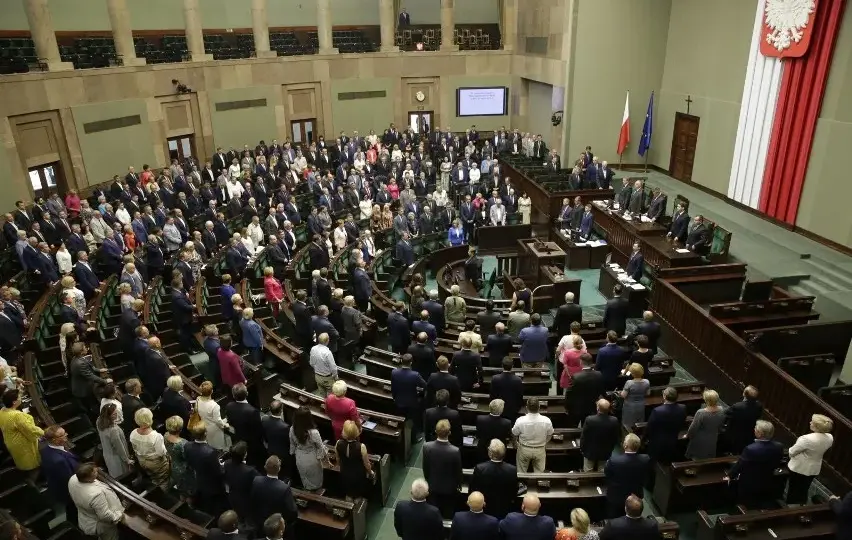 Sejm i senat ile osób? Zaskakująca liczba członków parlamentu