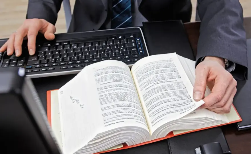 Literalnie - co to znaczy i czym jest literał w informatyce?