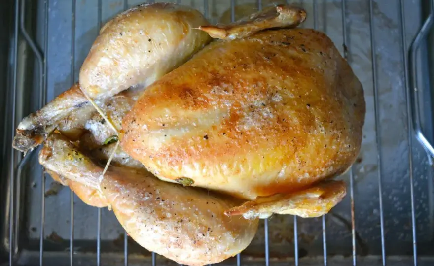 Grilla hel kyckling - så får du saftigt kött och krispigt skinn