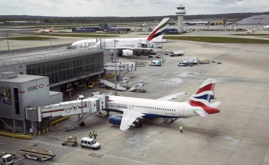 Lotnisko Gatwick: Twój przewodnik po transporcie i usługach