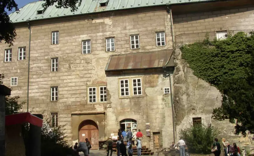 Zamek Houska - co warto zobaczyć i jak zaplanować wizytę