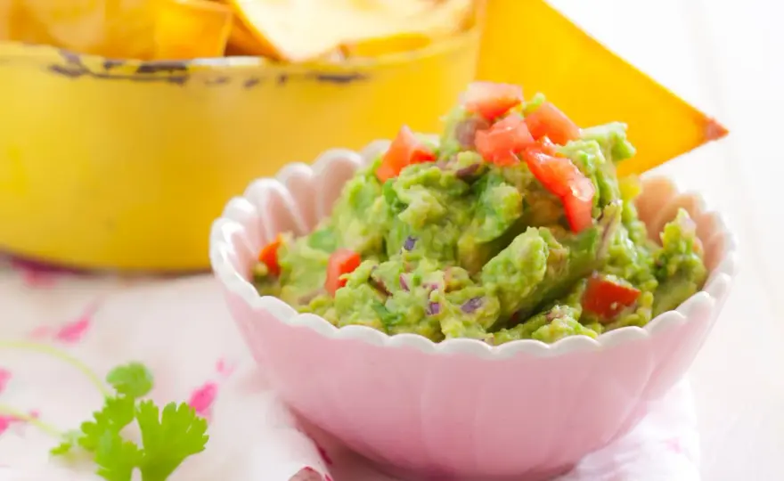 Jak smakuje guacamole? Odkryj sekret kremowego smaku i dodatków