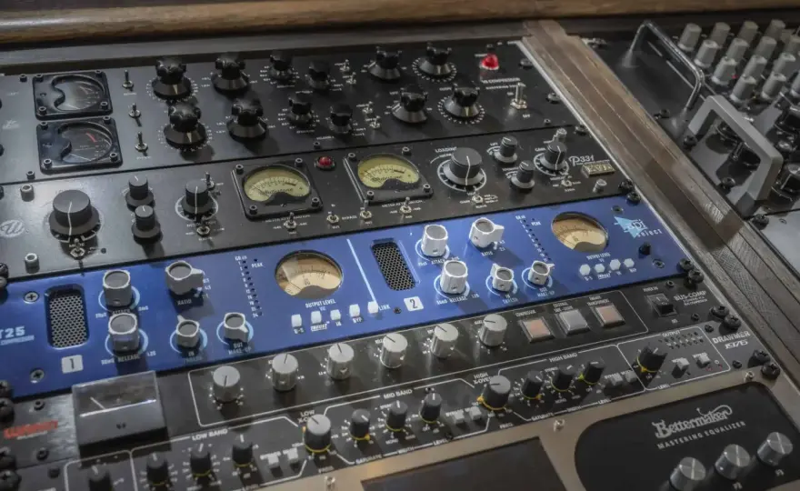 Linearer Phasen-EQ: Wann er im Home-Studio wirklich Sinn macht