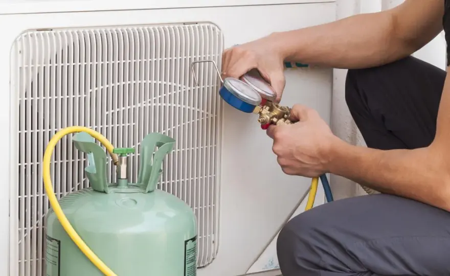 Fuga en aire acondicionado - ¿Agua o refrigerante?