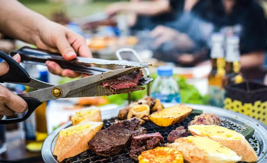 Fête Barbecue Réussie - Quantités, Cuisson & Ambiance Idéale