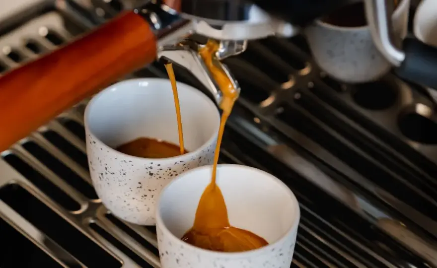 Kaffee sauer? So korrigierst du den Geschmack!