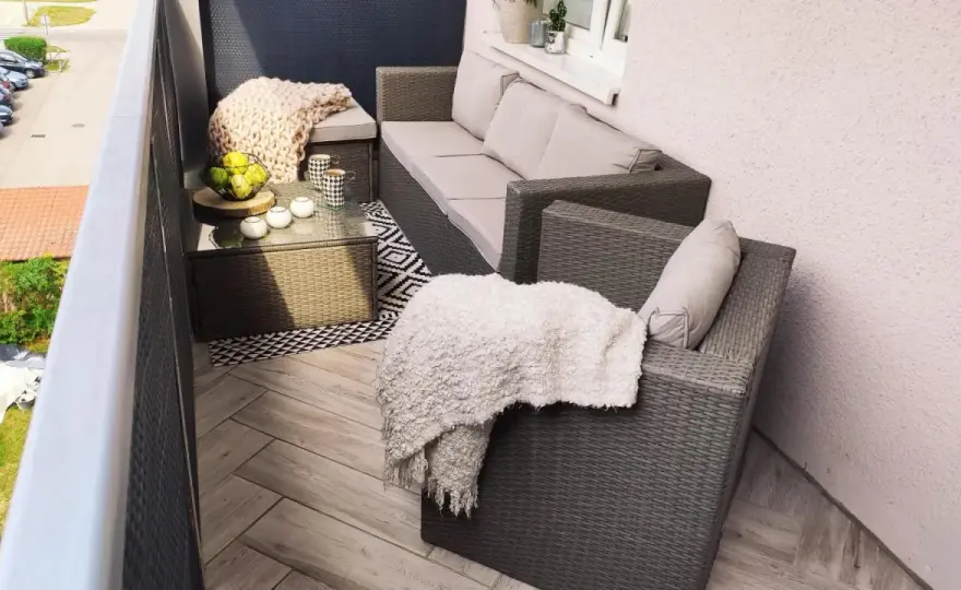 Jak zrobić balkon w bloku – 10 kreatywnych pomysłów na aranżację