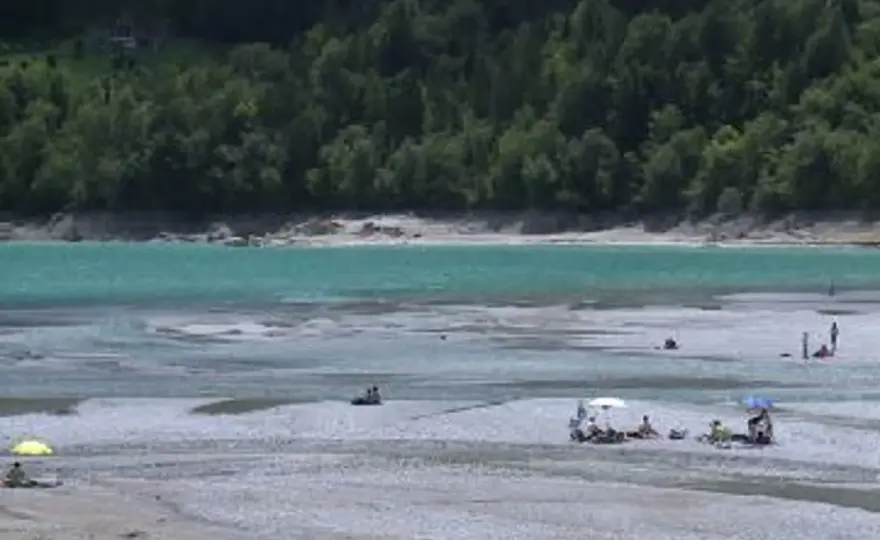 Spiaggia Lago di Barcis - Guida completa per la tua visita