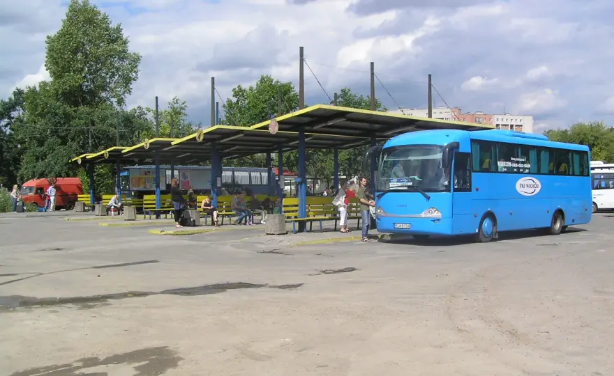 Autobus Warszawa-Sokołów Podlaski: Dworzec czy Stadion?