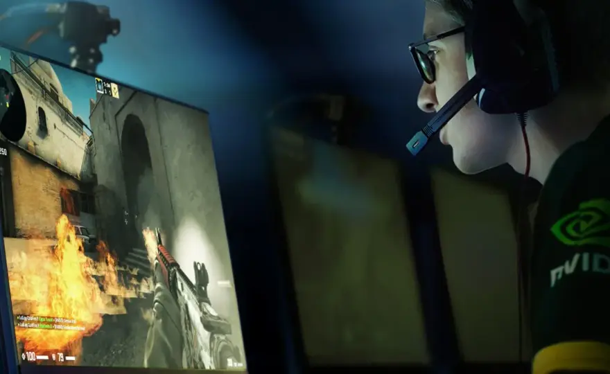 Monitor a FPS: Czy naprawdę wpływa na klatki? Ekspert wyjaśnia