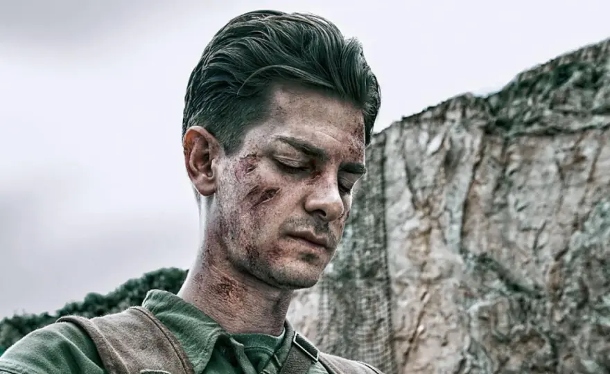 Przełęcz ocalonych recenzja: Czy film naprawdę porusza serca?