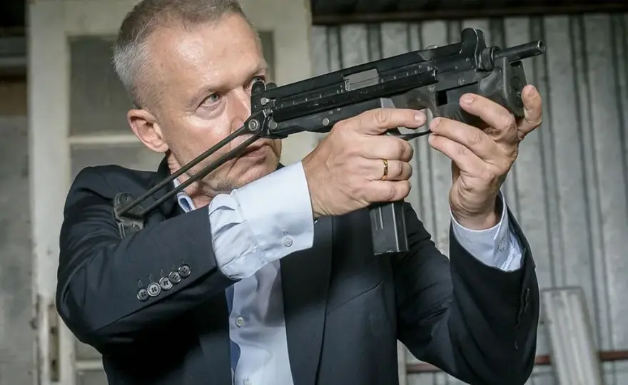 Pitbull Nowe porządki aktorzy – kto zagrał w kultowym filmie?