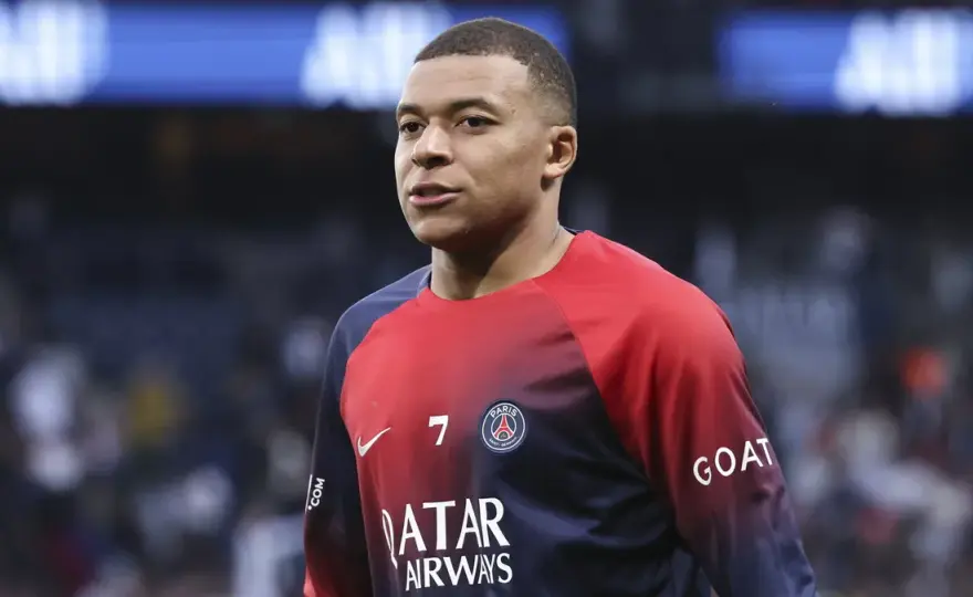 Kylian Mbappé - wiek, kariera i osiągnięcia młodej gwiazdy