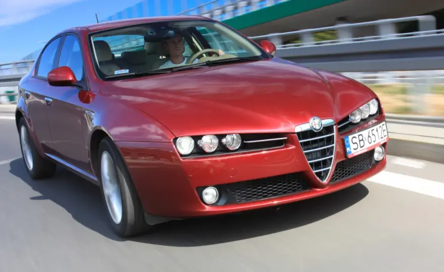 Alfa Romeo 159 1.9 JTDm - Którą wersję wybrać, by nie żałować?