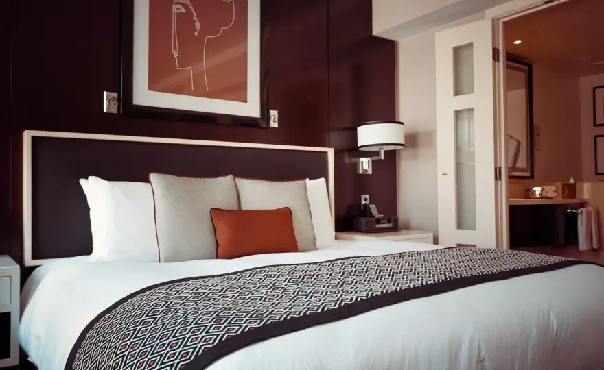 Jak liczyć noclegi w hotelu, aby uniknąć nieprzyjemnych kosztów