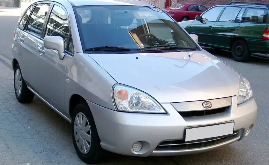 Suzuki Liana - Czy warto kupić? Analiza wad i zalet