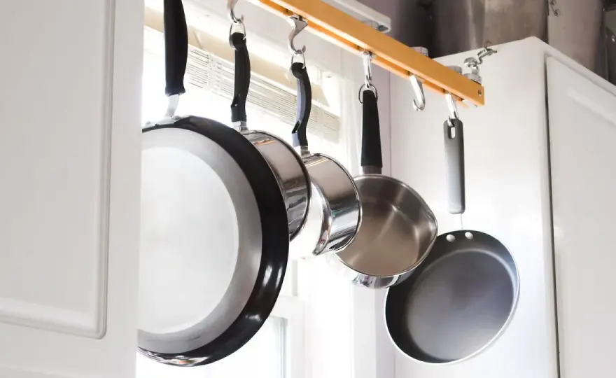 Casserolier bien rangé - Le guide ultime pour une cuisine efficace