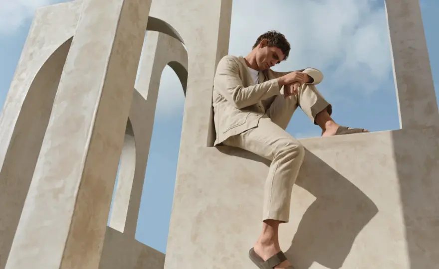 Blaues Sakko, beige Hose - So gelingt der perfekte Look!