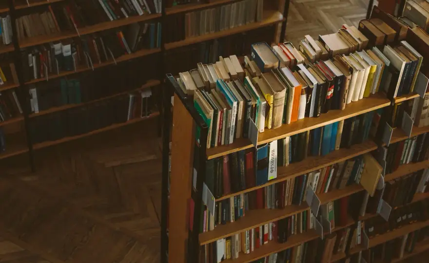 Dlaczego czytanie o historii może być ważne dla rozwoju osobistego?